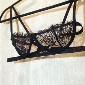 Black lace bra